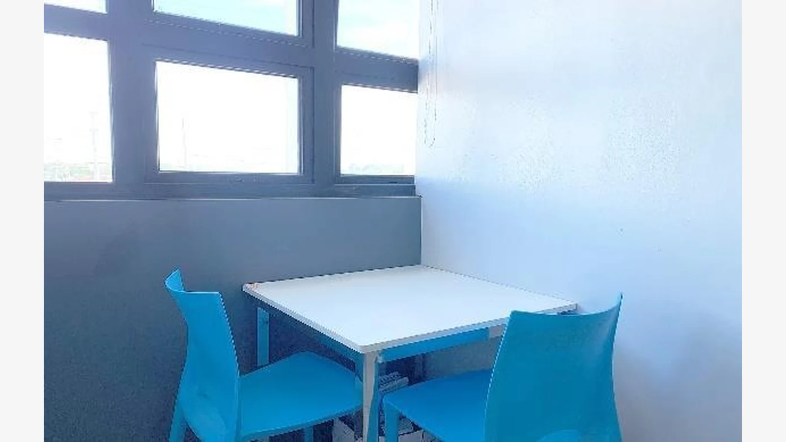 CELLA English Academy官方资料中的房间、公共区和自习室的网络条件不同
