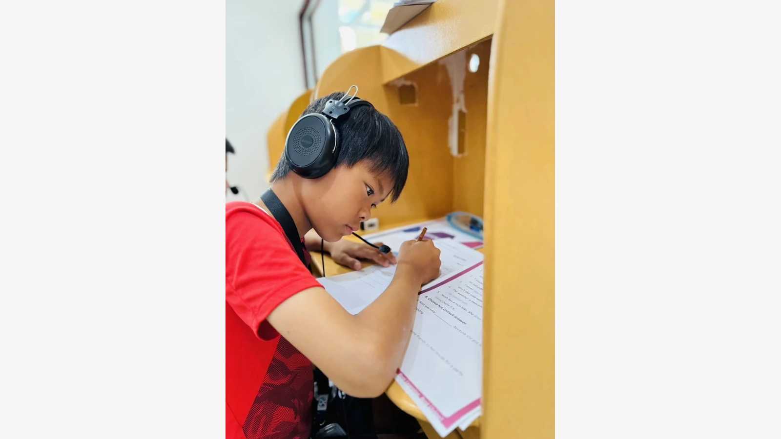 BTES English Academy官方资料中的宿舍或房间场景