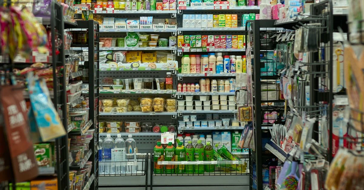胡志明市商店内的商品通道