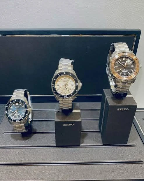 Seiko门店内陈列的多款腕表