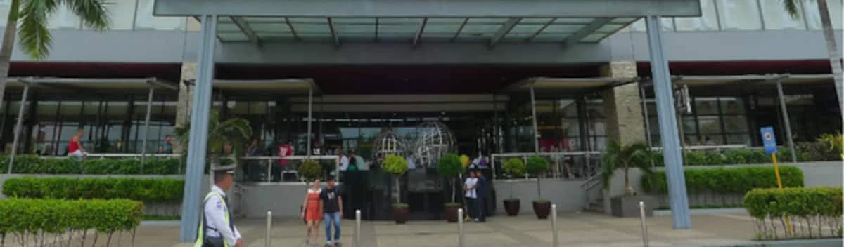 SM City Cebu入口、步行区域与顾客动线