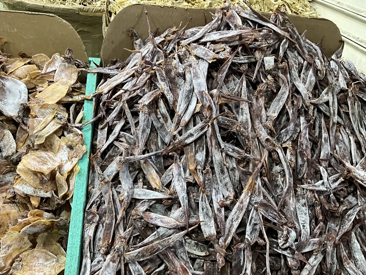 Taboan市场陈列的干鱼