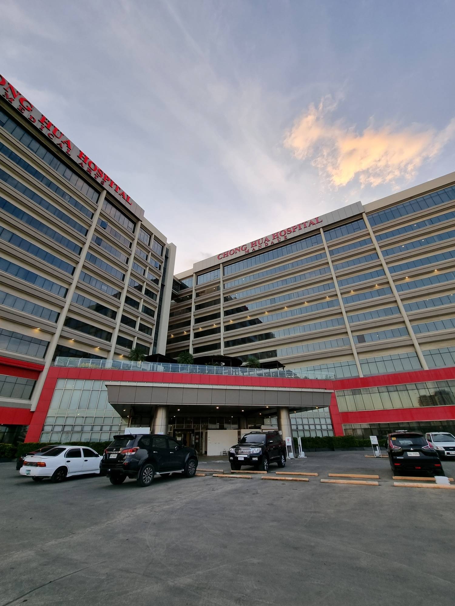 菲律宾宿务与“曼达维 Chong Hua Hospital：地点、路线与现场步骤”相关的场景
