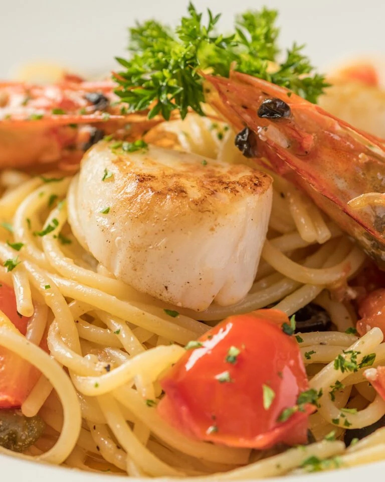 宿务Crossroads的Trattoria da Gianni:意面、分享菜与订位指南:把菜单分成前菜、主食和主菜来看
