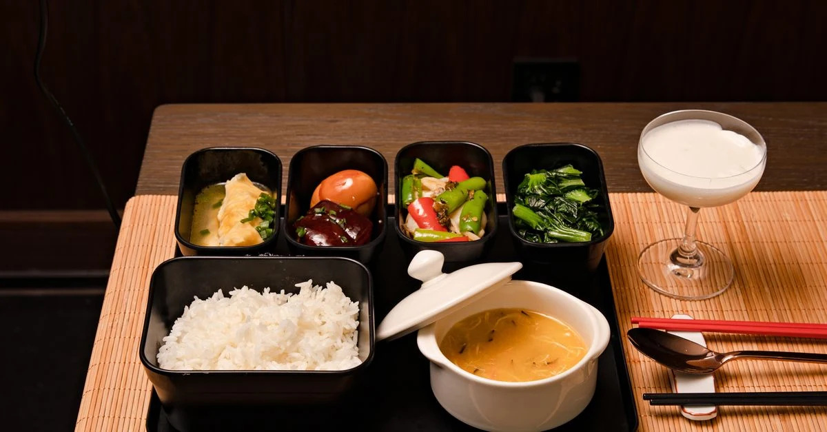 宿务Crossroads的Banri Noodle House:拉面、盖饭、便当与外卖菜单:用外卖菜单比较代表料理与价格