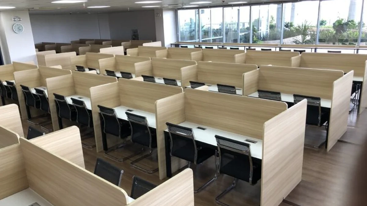 了解 First English Global College 按课程和居住地划分的费用