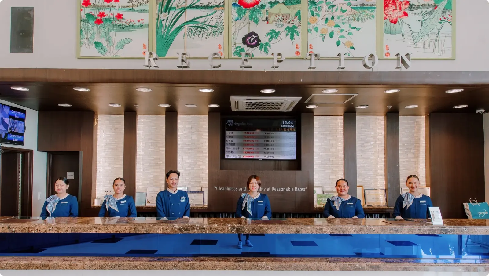 Toyoko INN Cebu正面入口与低层外观