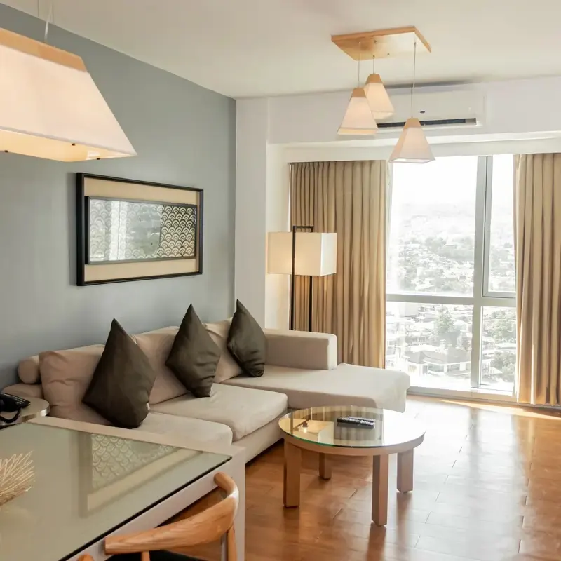 宿务Quest Serviced Residences Cebu：Ayala步行5分钟、带厨房的长住指南｜1BR、2BR能把睡觉的地方和生活的地方分开