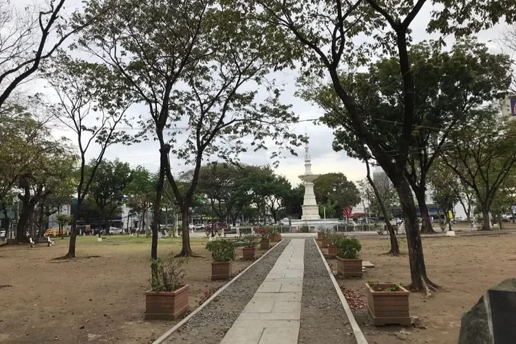 MeRISE校舍周边的公共广场