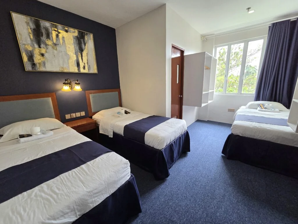好奇世界学院住宿三人房