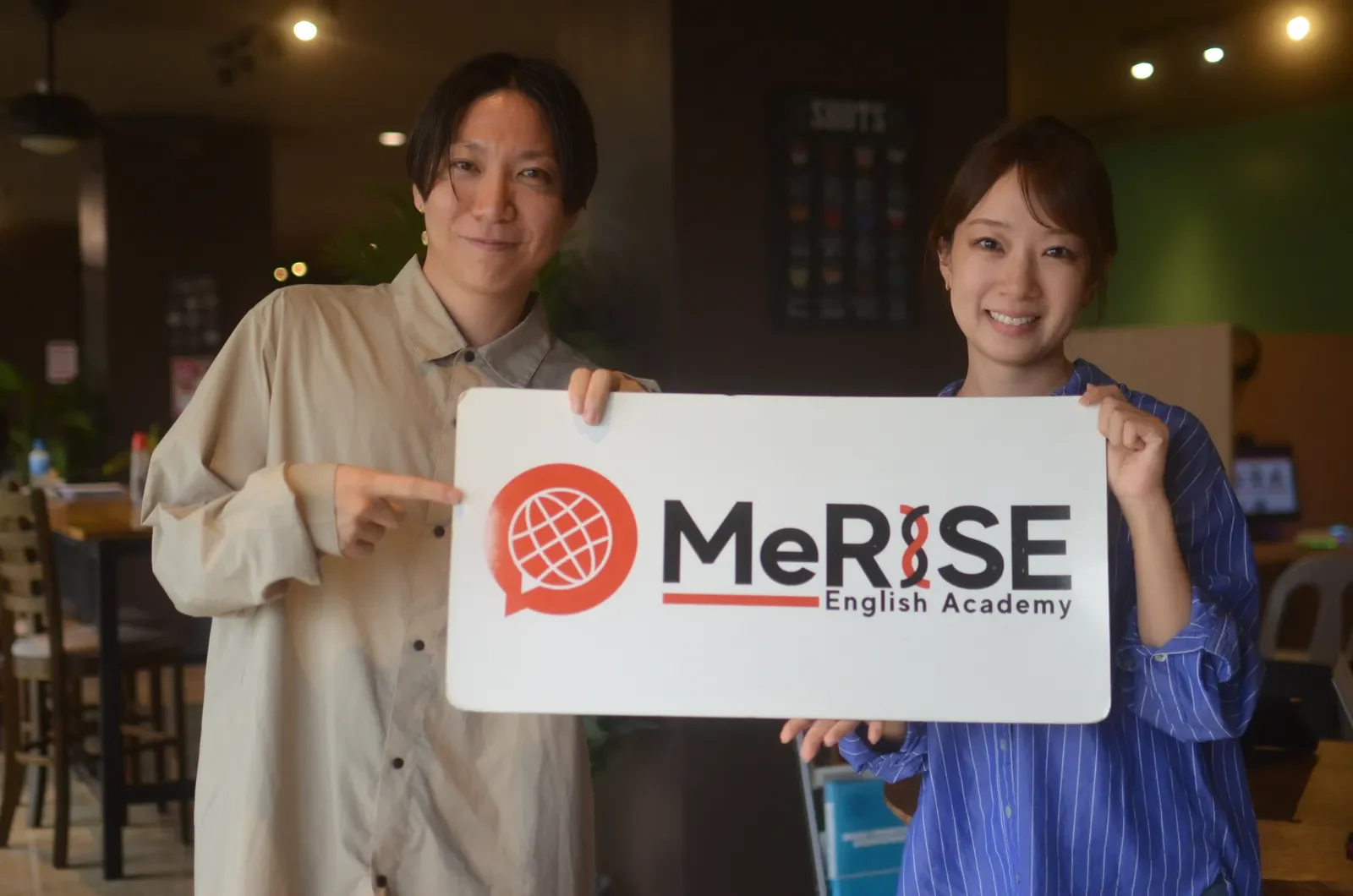 MeRISE学员在校内使用笔记本电脑