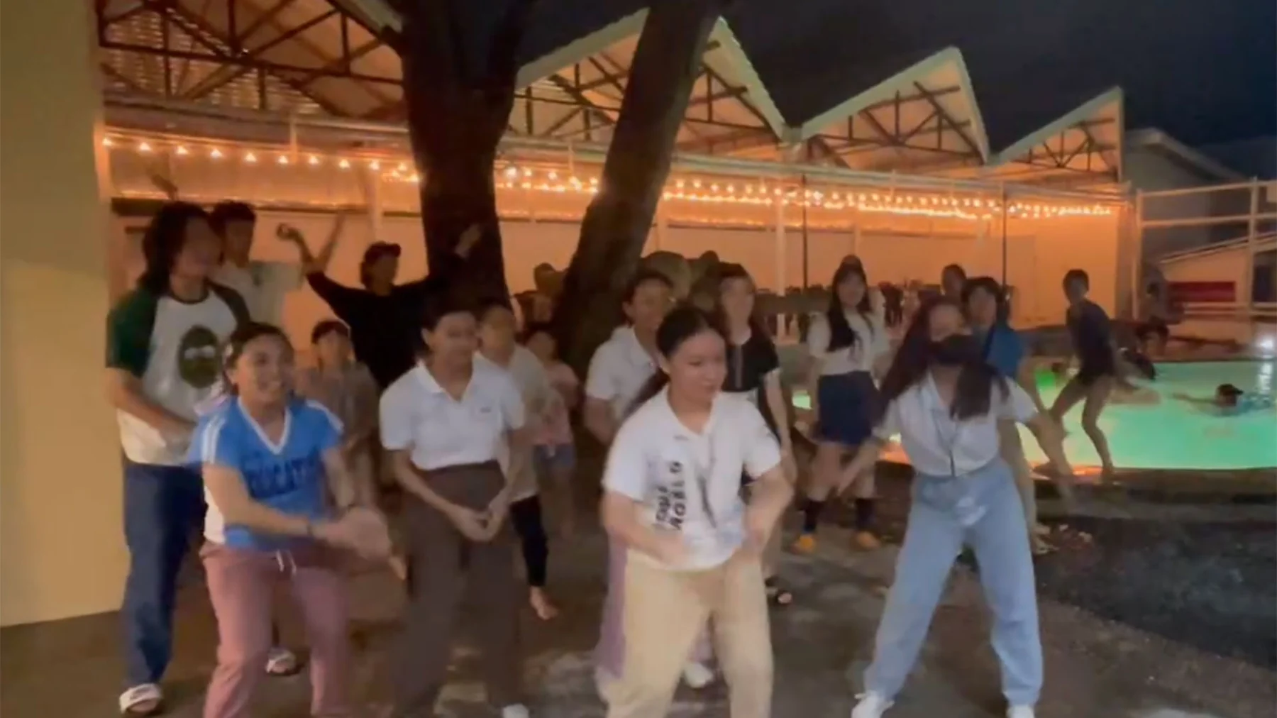好奇世界学院课后尊巴活动