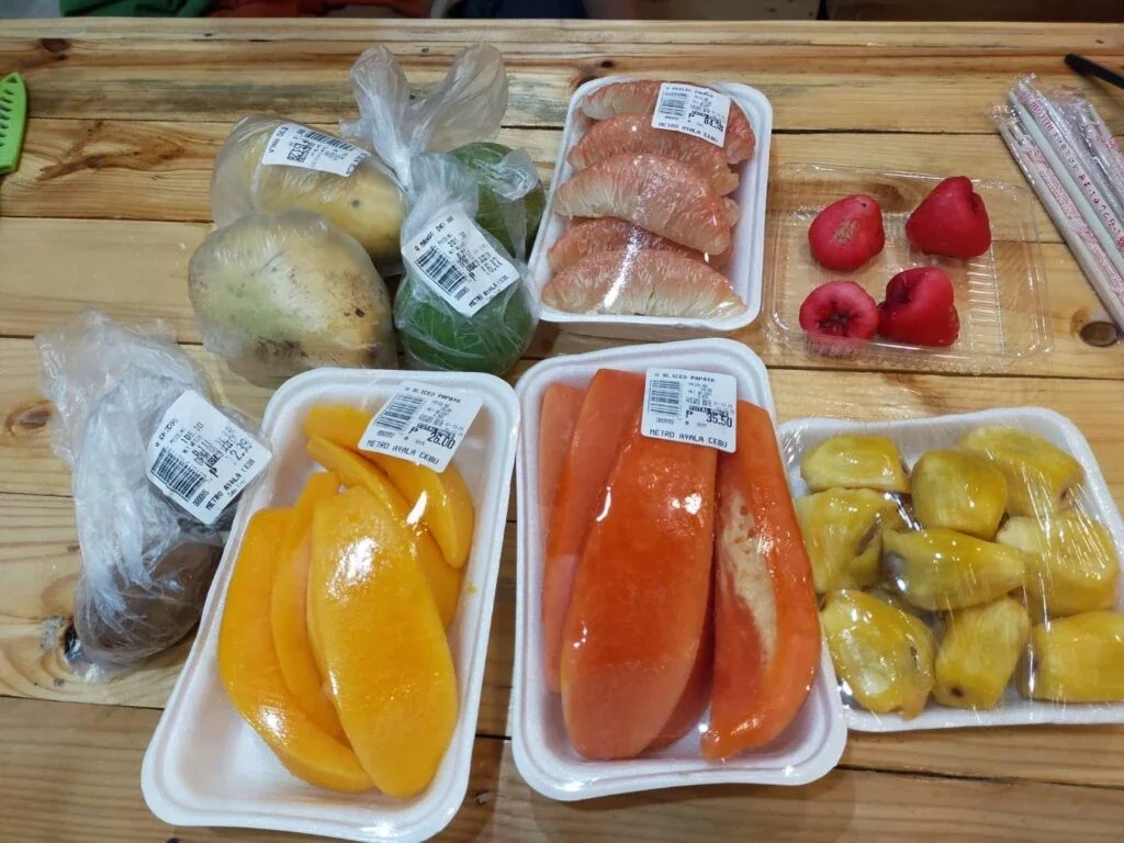 Curious World Academy Mabolo校区的食堂、餐食与用餐环境