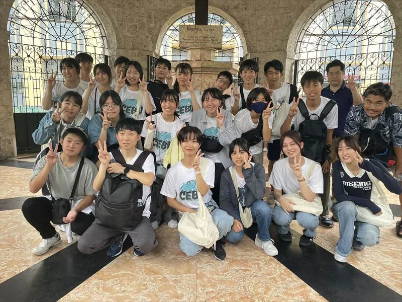 Joyful Education与参考资料相关的菲律宾校内实景
