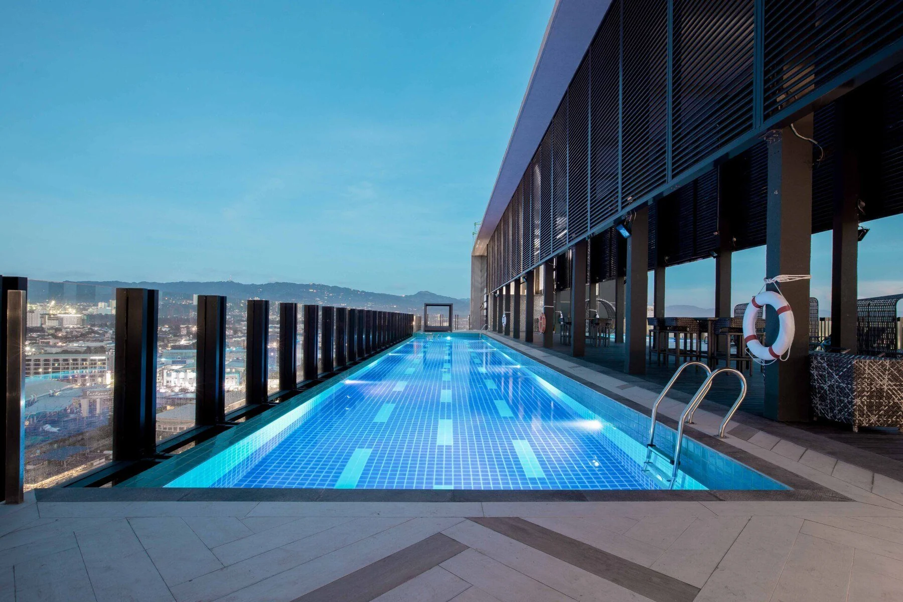 CLC Bai Hotel节假日与缺课:补课和退款条件