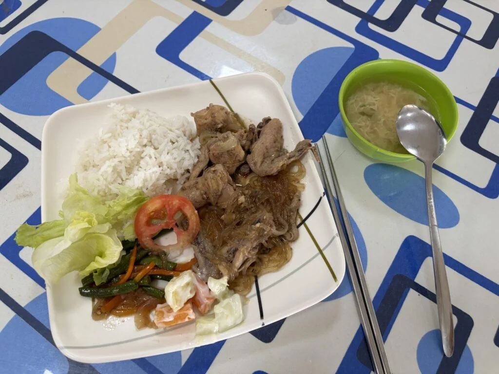 ELSA在宿务的食堂与餐食