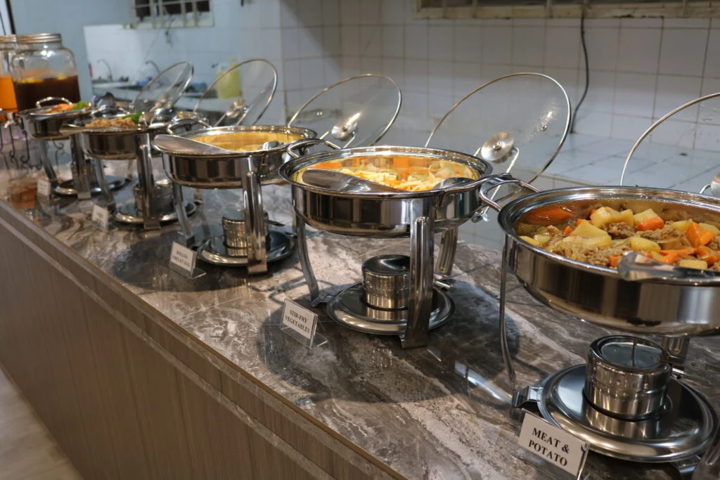 好奇世界学院自助餐食