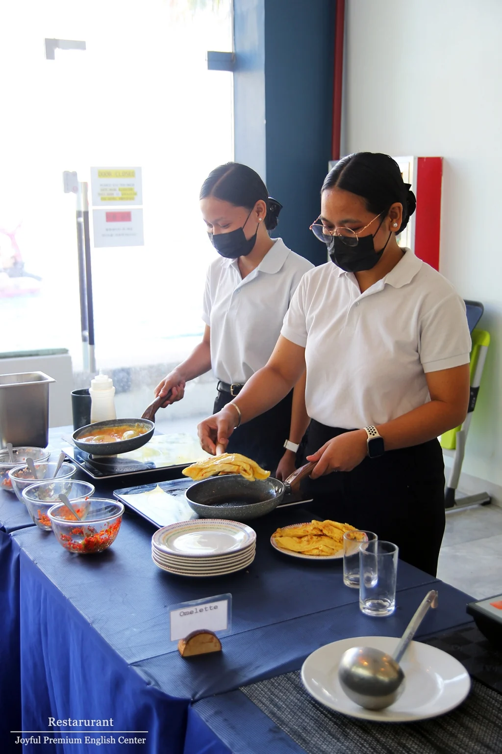 Joyful Education与使用快乐教育是如何将课程和酒店住宿结合在前T-Shine校舍的？信息的实用核对方法相关的菲律宾校内实景