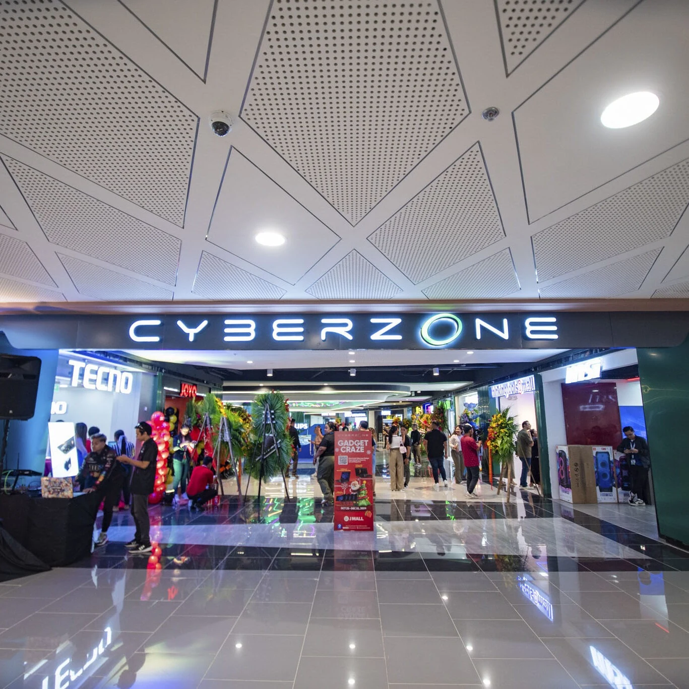菲律宾宿务与“去Cyberzone以3rd floor的标示为标志”相关的场景