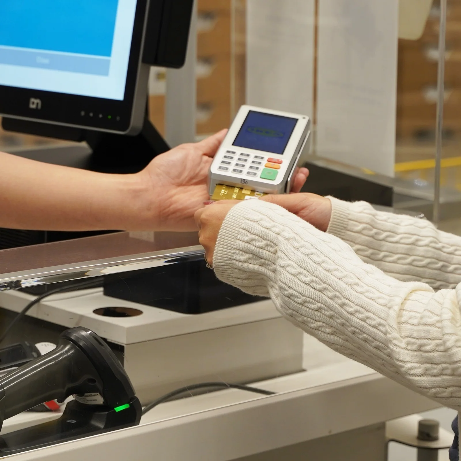 菲律宾宿务:取货柜台