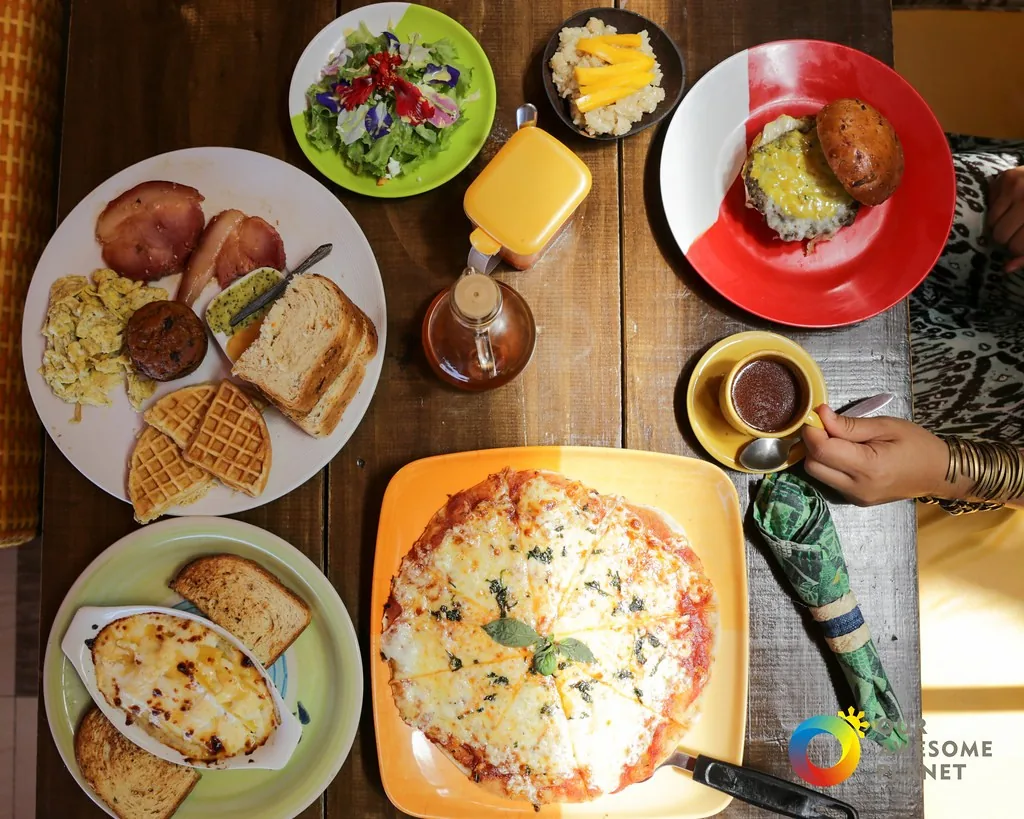 宿务The Buzzz Cafe Galleria Cebu:Bohol Bee Farm的冰淇淋、餐食与伴手礼