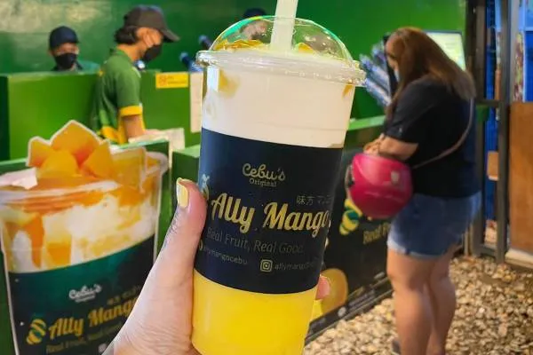 マンゴーシェイクなどのドリンク屋台