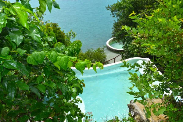 セブ島が誇る海に囲まれた絶景リゾート「Badian Island Wellness Resort」