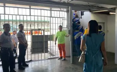 セブ島の囚人ダンスが凄い【刑務所に訪れてみよう】
