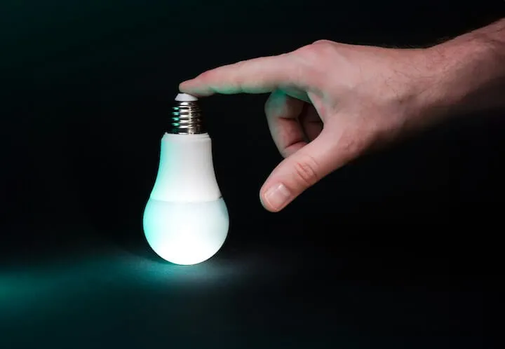 セブ島のコンセントと電圧事情【変圧器は必要？プラグの形も解説】