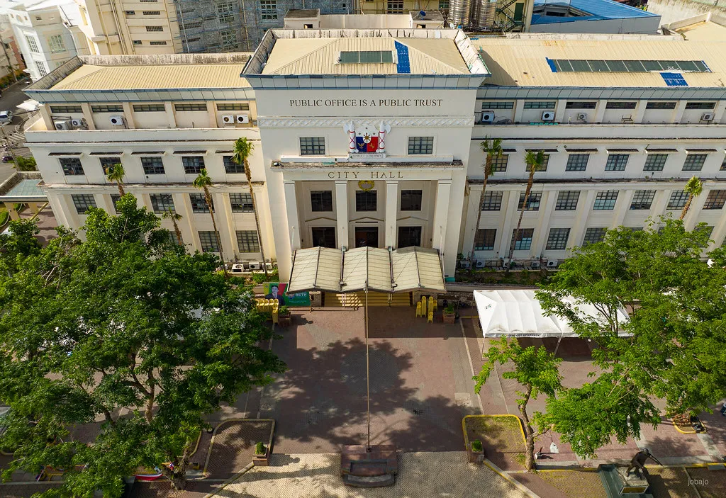 セブのCebu CapitolとCebu City Hallの違い｜州・市・国の窓口を選ぶ方法