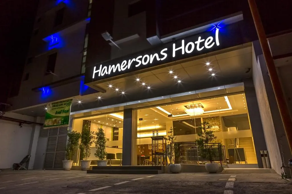 セブ市のHamersons Hotel Cebu Capitolの客室・朝食と予約条件を確認する