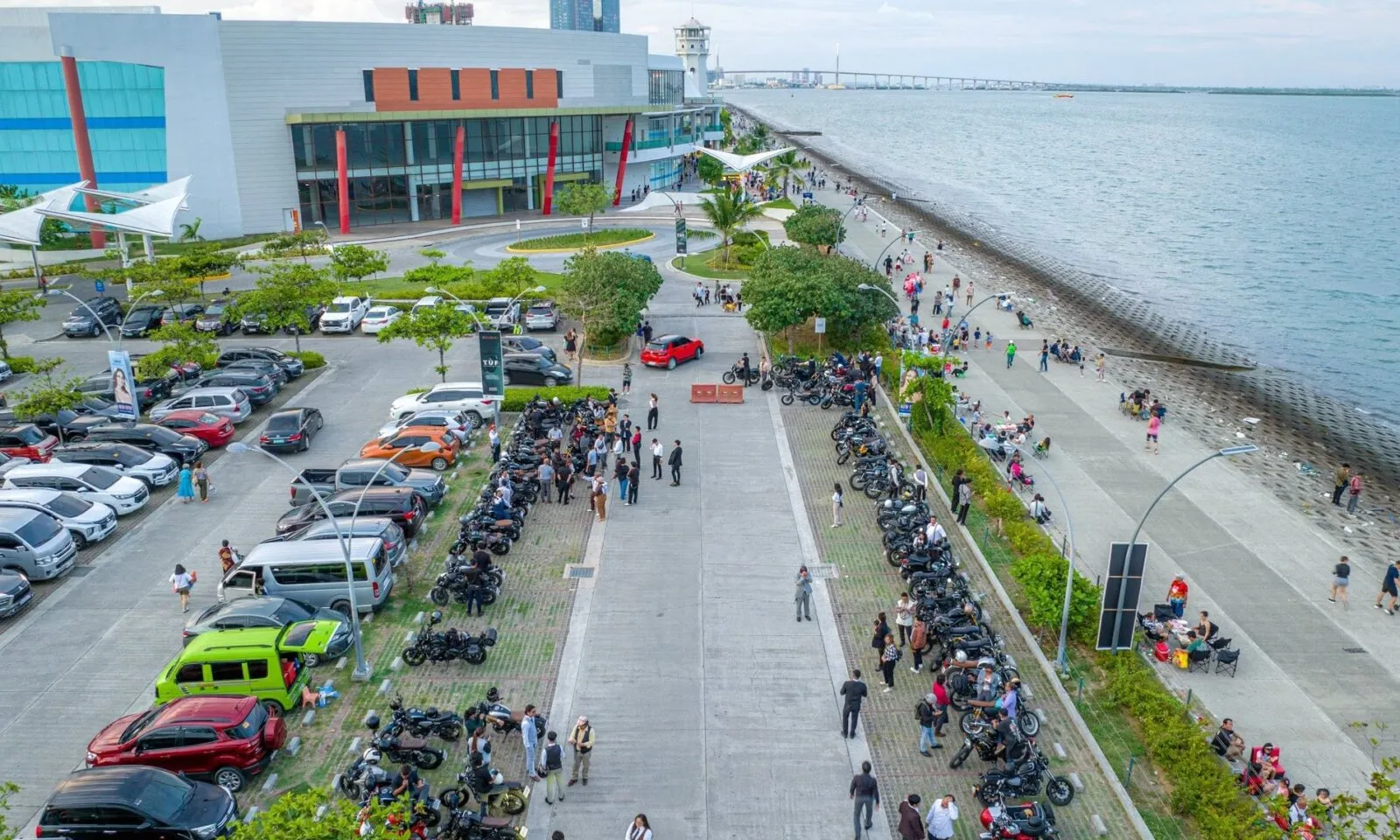 セブのCCLEX Cebu Landing付近の待ち合わせと停車