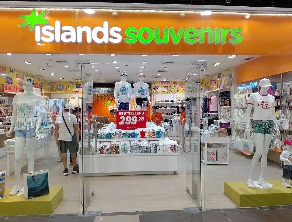 Islands Souvenirs マクタン・セブ国際空港店|T1・T2の売り場とTシャツ・雑貨