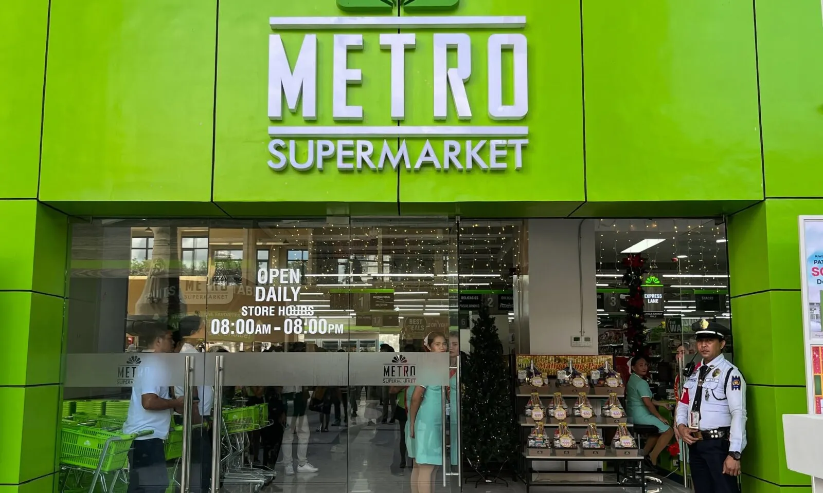 Metro スーパー ColonとSuper Metro Colonの違い 食品・日用品の買い出し先