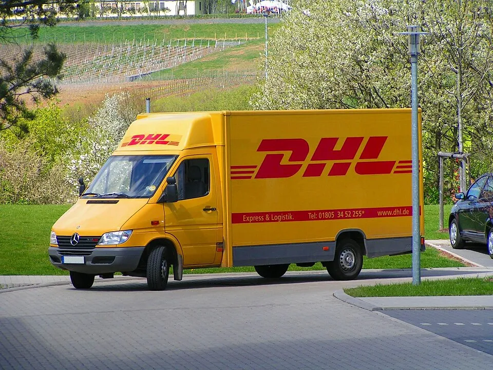 セブITパーク Courier・Parcel Service一覧｜DHL・LBCなど荷物・書類を送れる場所を確認する