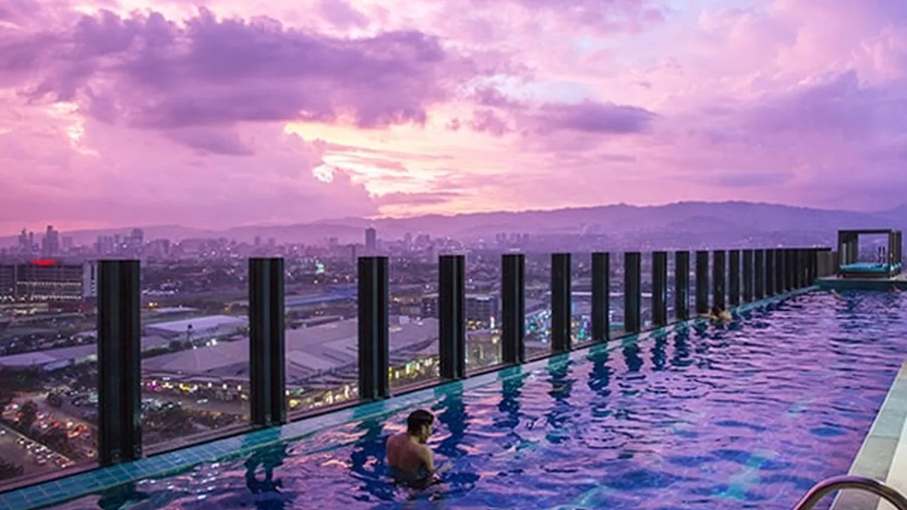 bai Hotelのルーフトッププール