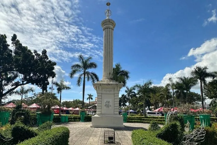 セブのPlaza Independencia散策 要塞前の公園・園路・休憩場所を紹介する