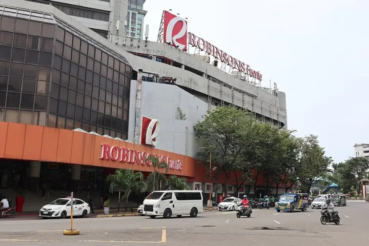 セブ市のRobinsons Fuente利用｜買い物・食事・生活の用事をまとめて済ませる