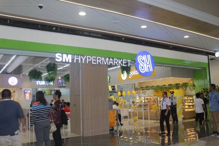 セブ・マンダウエのSM Hypermarket｜J Mallの食品・日用品と売場を確認する