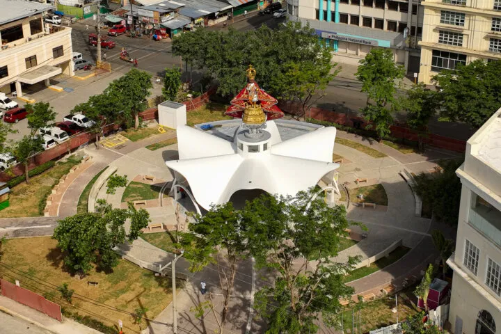 セブのSenior Citizens ParkとSanto Niño Chapel｜Carbonの礼拝堂と屋上の像を紹介する