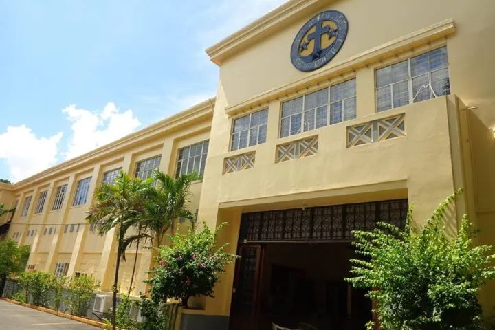 セブ島留学のSt Theresas College Cebuガイド｜教育段階・キャンパス・来校窓口