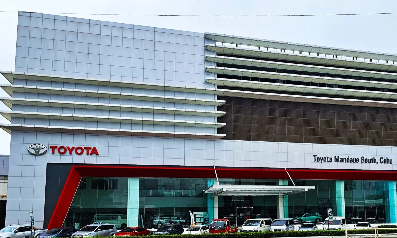 セブ・マンダウエのToyota Mandaue South｜Ouano Avenueの販売・整備・部品窓口を紹介する