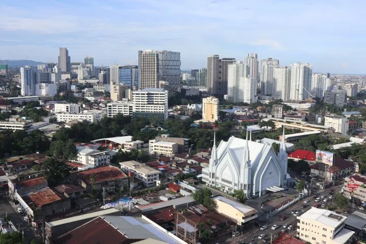 Accenture Cebu IT Park｜Technology・Consulting・OperationsのCebu拠点を調べる — Patrickroque01, CC BY-SA 4.0