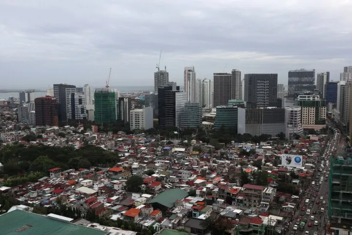 Cebu IT Park Flexible Workspace Companies｜Regus・The Company・enspaceを比較 — Patrickroque01, CC BY-SA 4.0
