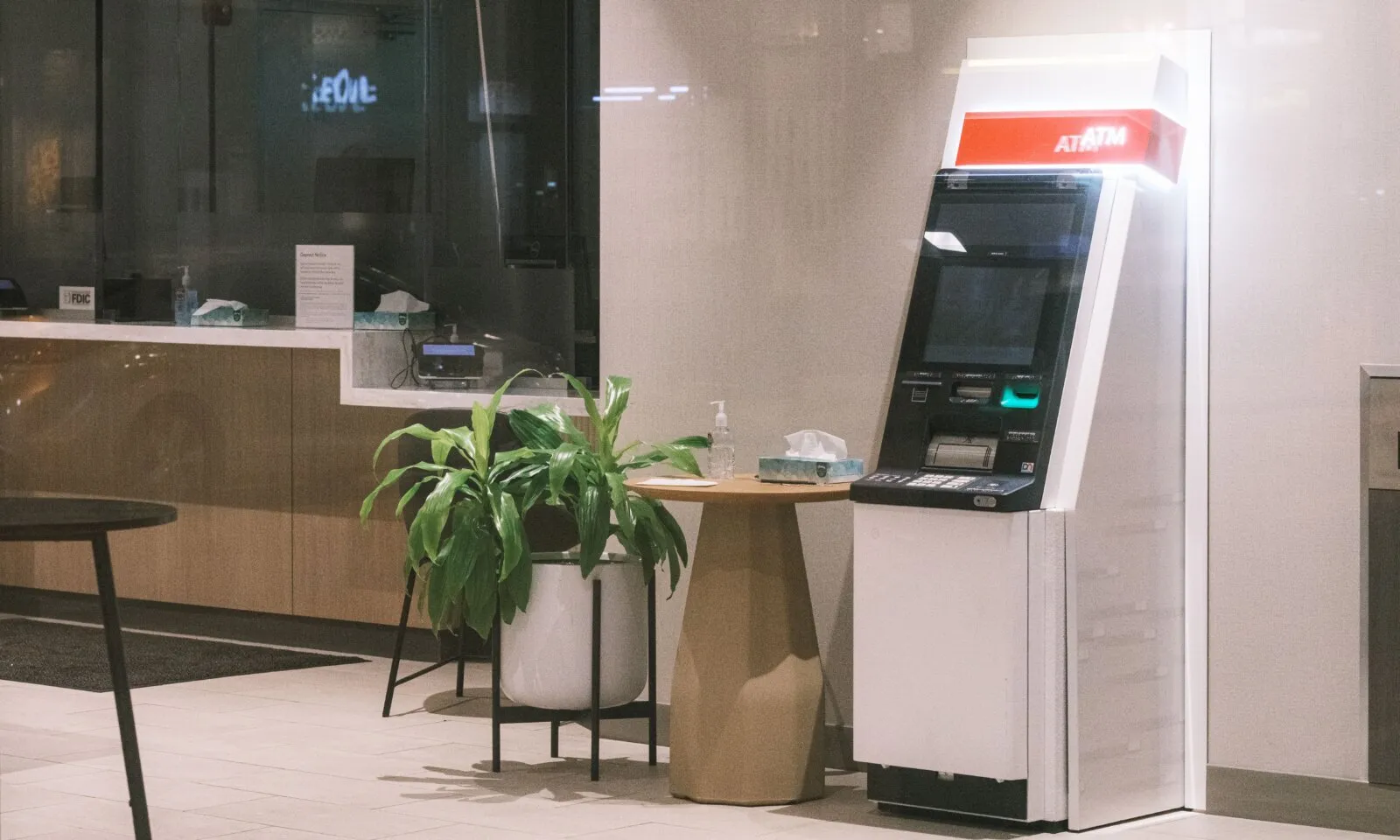 BPI セブ・ビジネス・パーク｜Branch・ATM・Corporate Centerの違いを比べる