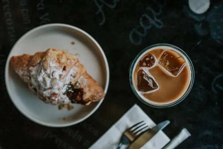 セブのAbaca Baking Company SM City Cebu｜カフェ・キオスクの見分け方とパン・食事を確認する