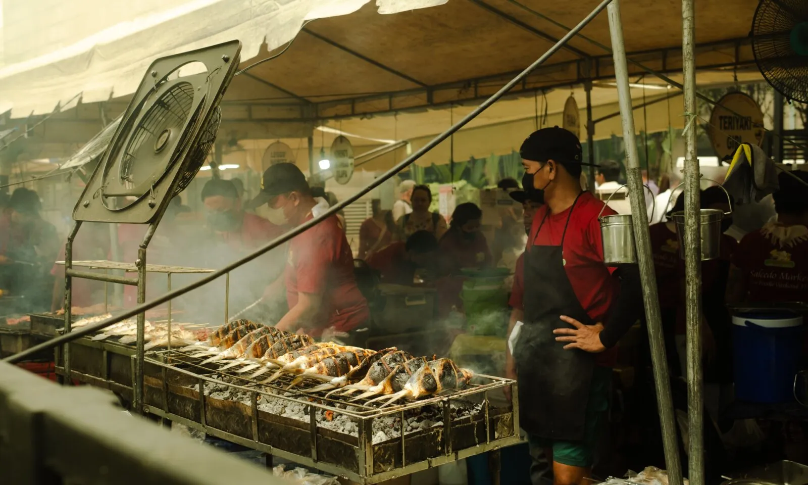 セブのCarbonの食事場所を選ぶ｜市場の食堂・Pusô Village・周辺路面店を比べる