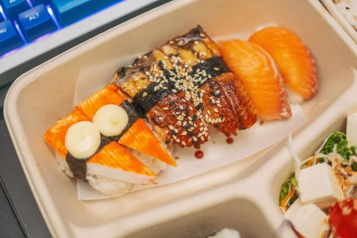 セブのOoma SM City Cebu｜巻き寿司・丼・Bentoのメニューを使い分けるを確認する