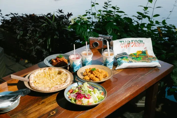 NOM Urban Kitchen NUSTAR｜ピザ・洋食・アジア料理を選ぶ