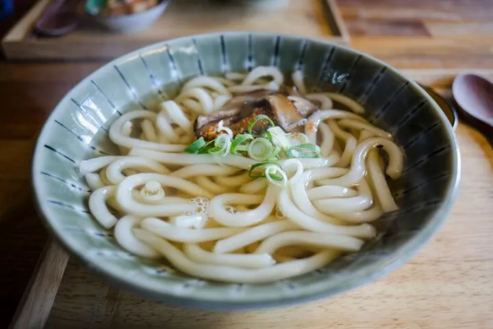 セブ・マンダウエの丸亀製麺｜SM J Mallのうどん・丼・天ぷらを紹介する